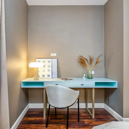 Lux Crane View - Comfy